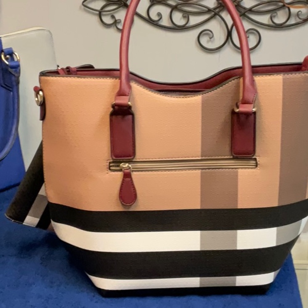 HANDBAG - Picture 3 of 13